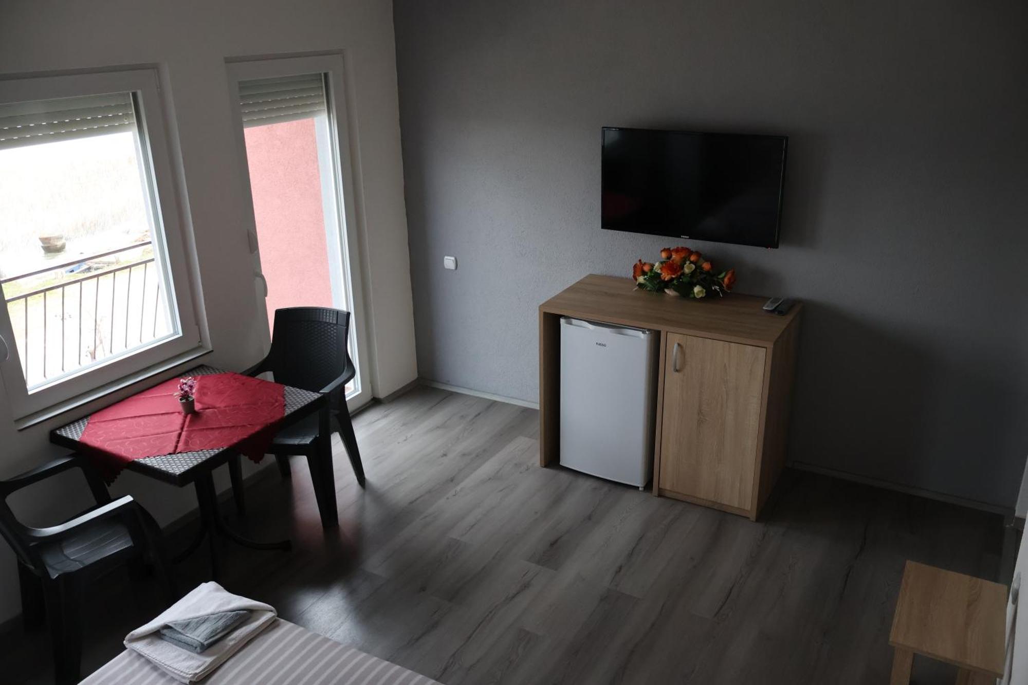 Ajkoski Apartments Pestani Peštani Exterior foto