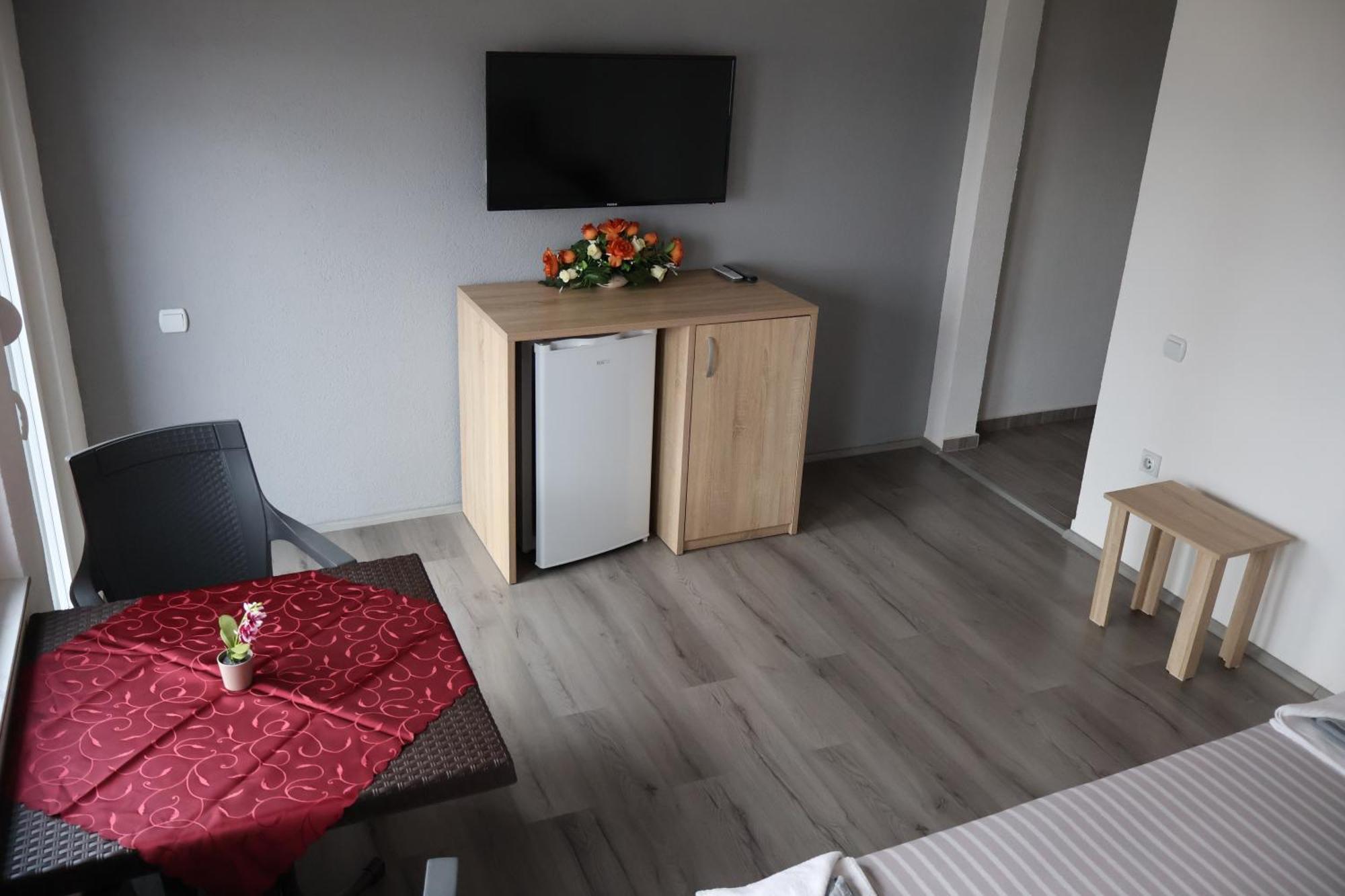 Ajkoski Apartments Pestani Peštani Exterior foto